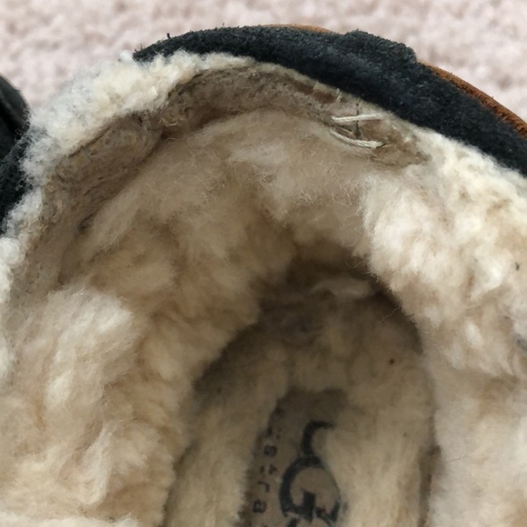 Ugg Dakota Slippers Black Size 4 in GUC - Picture 8 of 10